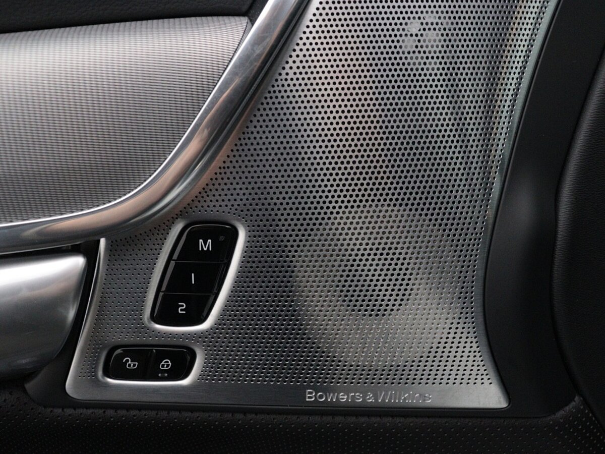 42837526 volvo v90 2 0 t6 awd ultra dark bowers wilkins trekhaak d463e4