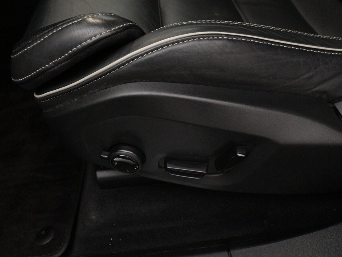 44243030 volvo xc90 2 0 t8 awd plus dark trekhaak luchtvering 03bd0e