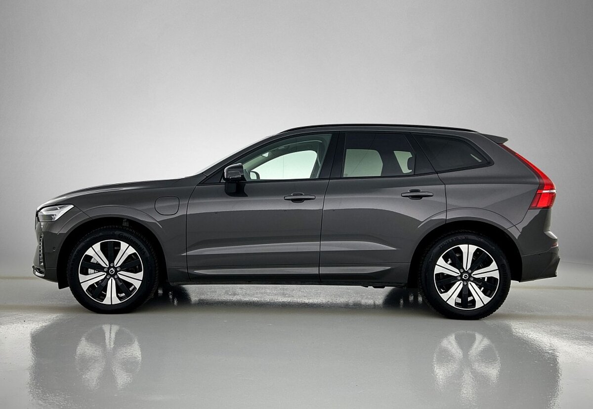 45376895 volvo xc60 2 0 t6 awd plus dark 2 01