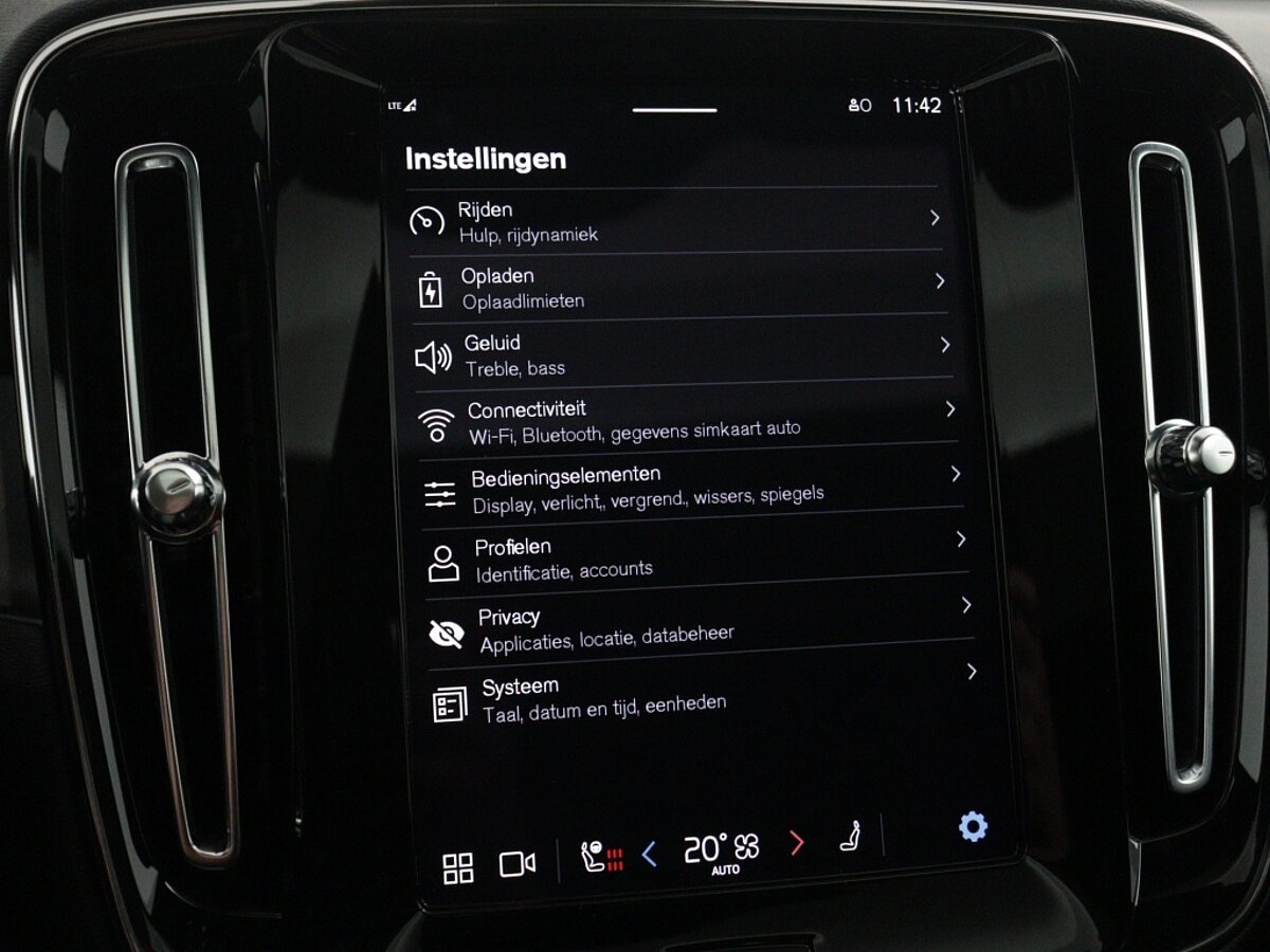 45734610 volvo c40 extended plus 82 kwh adaptive cruise trekhaak getint glas dcddb0