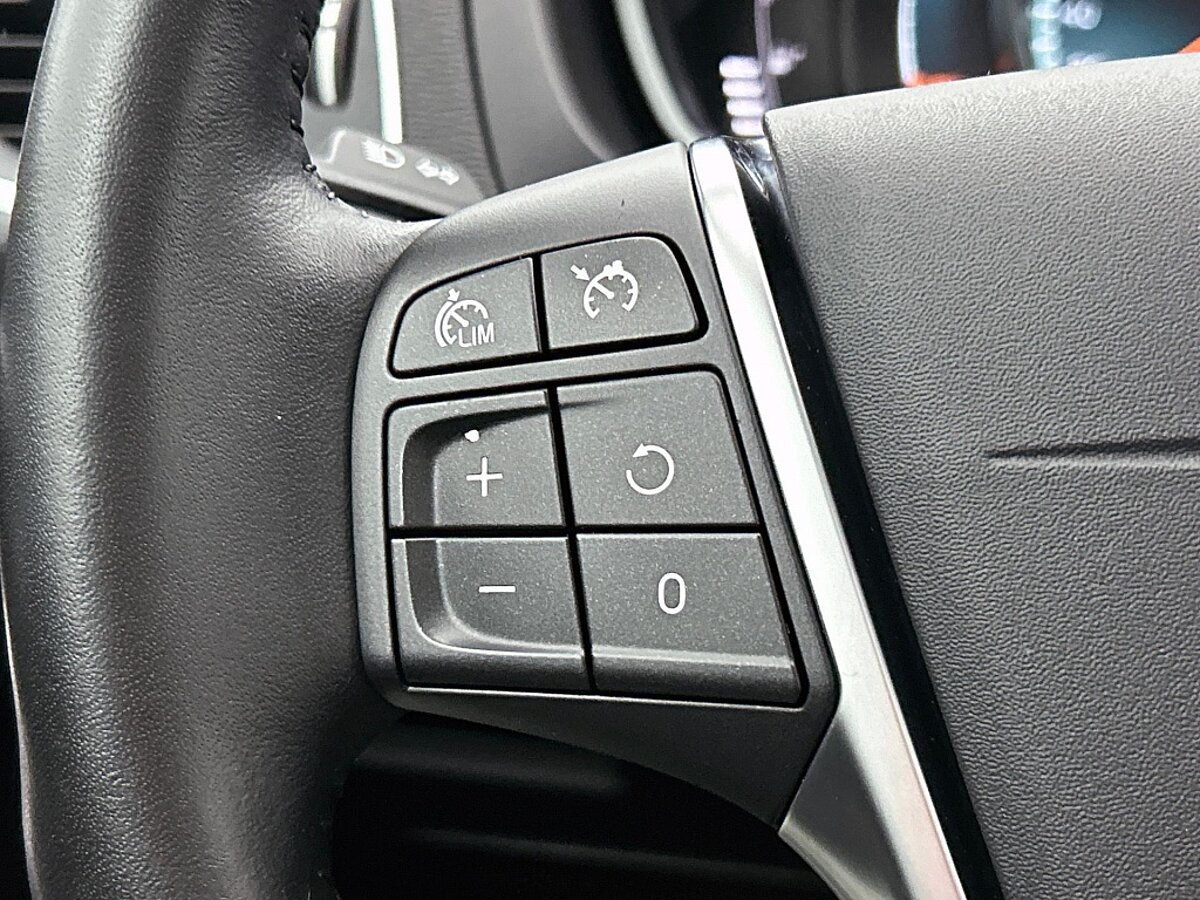 48880865 volvo v40 cross country 1 5 t3 polar luxury panorama dak trekhaak leder 6 02