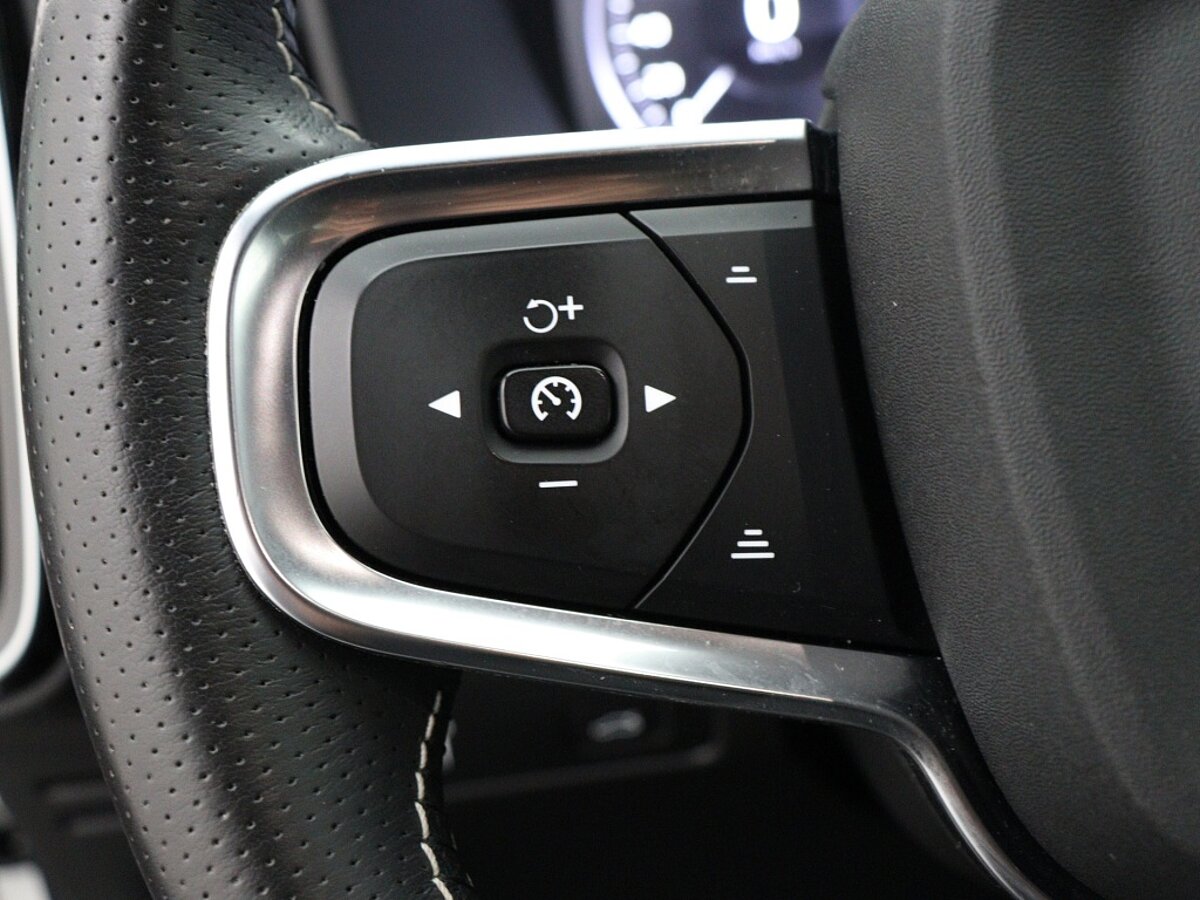 34451055 volvo xc40 1 5 t3 automaat r design leder navigatie bluetooth park 81b3db