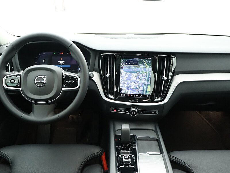 35874774 volvo v60 2 0 b4 plus bright pano dak standkachel trekhaak 360 cam 6 07