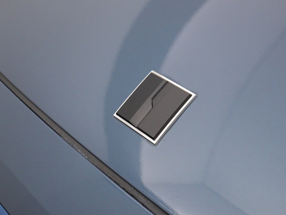 44260170 lynk co 01 1 5 phev 81