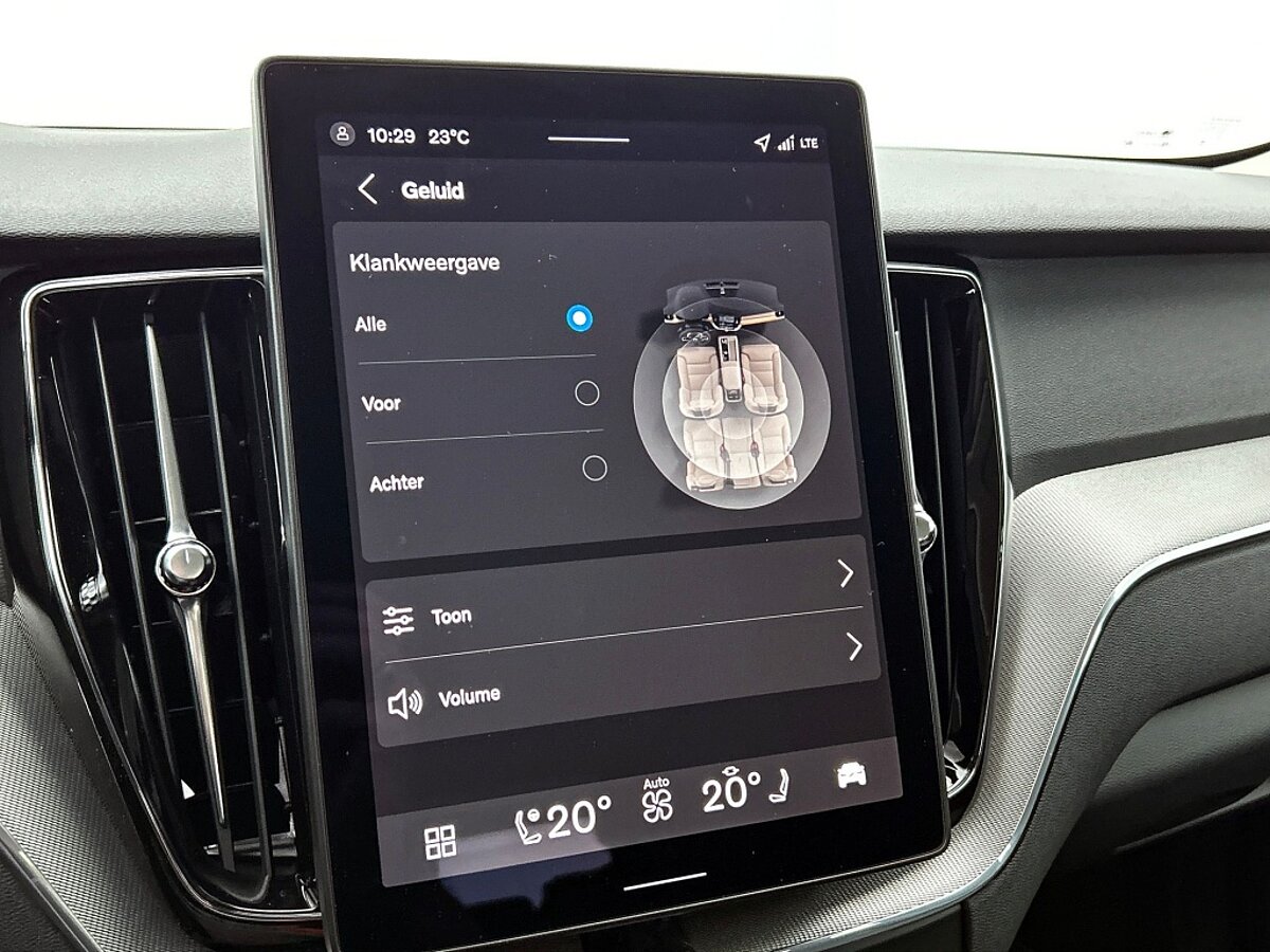 46518073 volvo xc60 xc60 t6 awd essential actie van 66130 voor 60 700 driver a 15