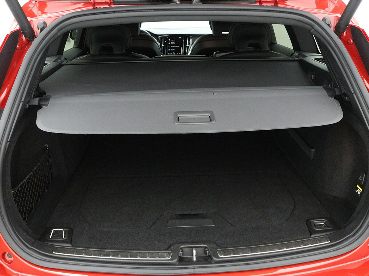 34202853 volvo v60 2 0 t5 r design 06