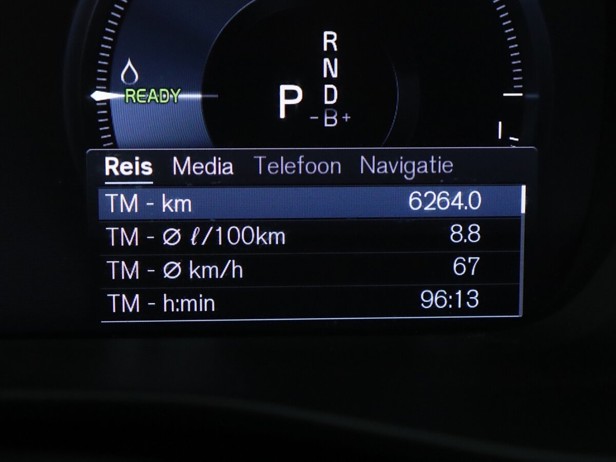 35531406 volvo xc40 1 5 t5 recharge ultimate dark b5f2a6