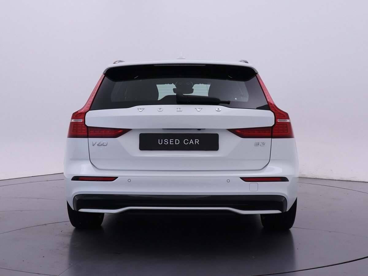 35143990 volvo v60 2 0 b3 plus dark 6 04