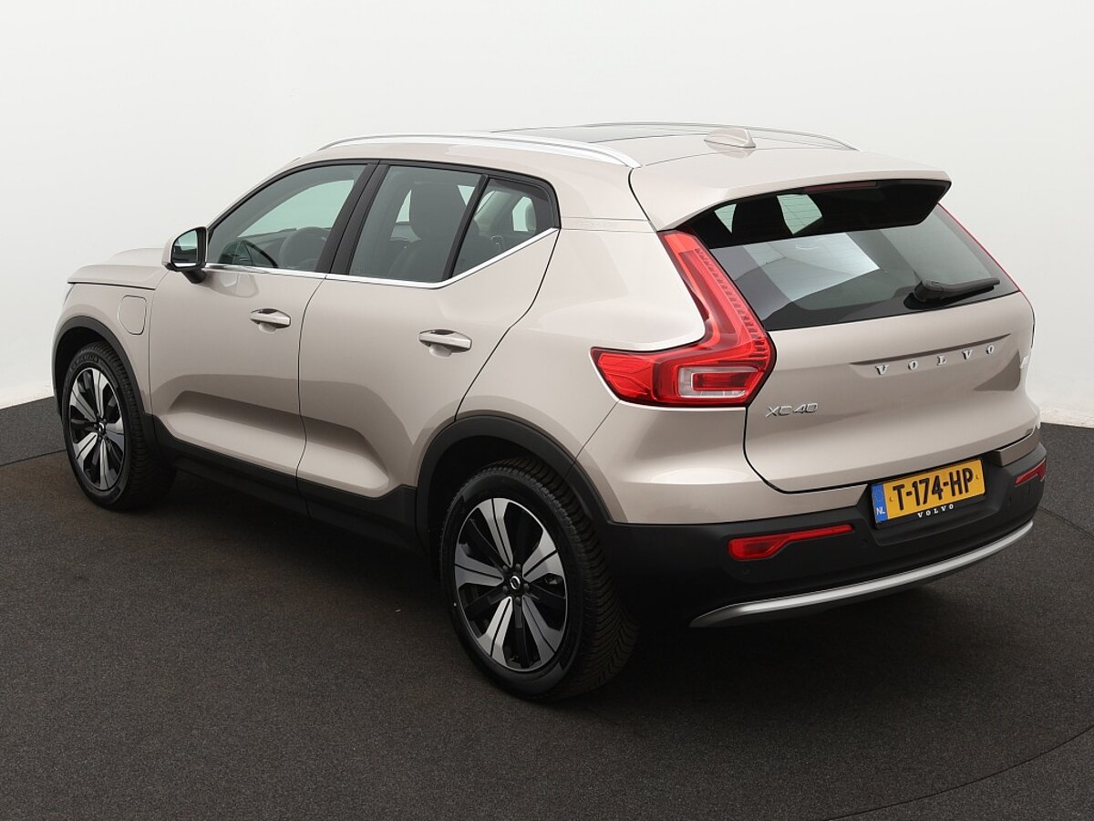 36079808 volvo xc40 1 5 t5 recharge ultimate bright 3 02