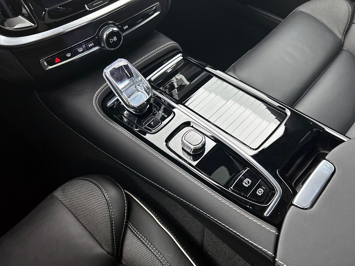 45432779 volvo v60 2 0 t6 plus trekhaak panorama dak 360 camera 8 14