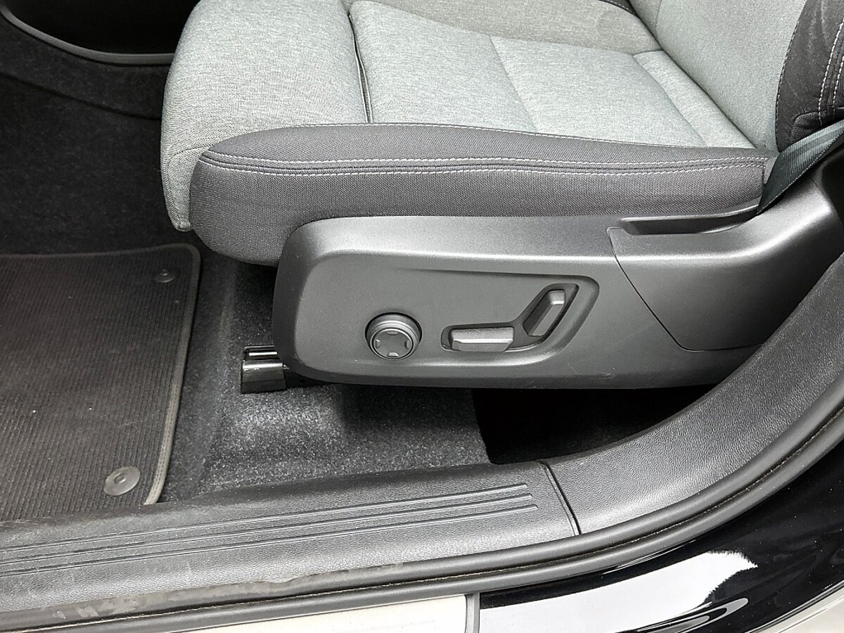 45931216 volvo xc40 1 5 t5 plus dark 38