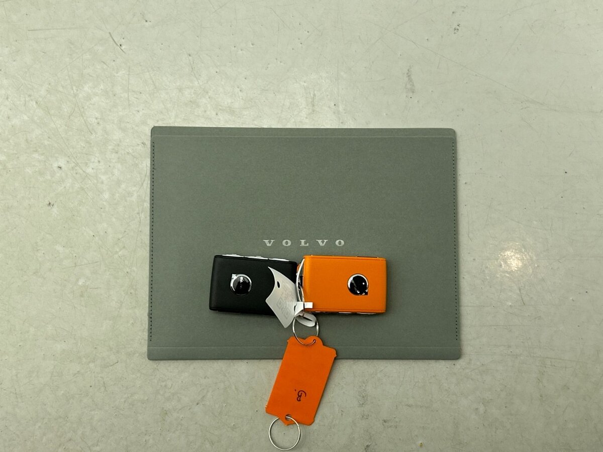 49836584 volvo xc60 t6 plus dark recharge head up panoramadak getint glas 16