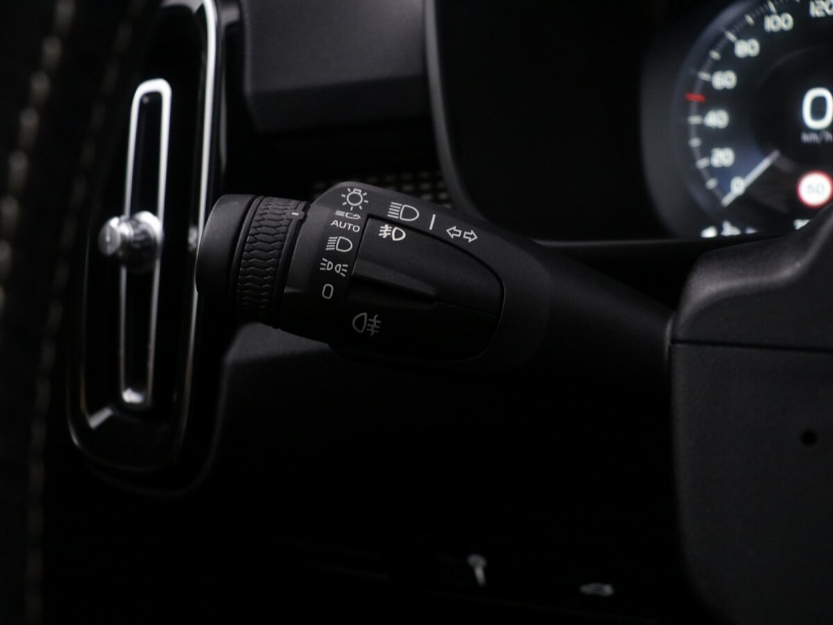 35475620 volvo xc40 2 0 t4 r design 64d1db