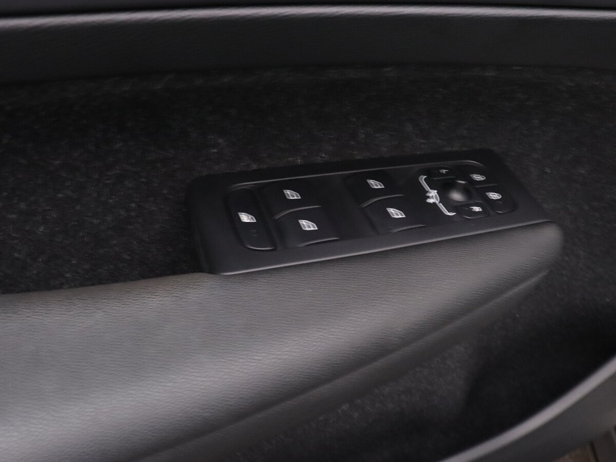 43721817 volvo xc40 t3 geartronic inscription adaptive cruise f78cb7