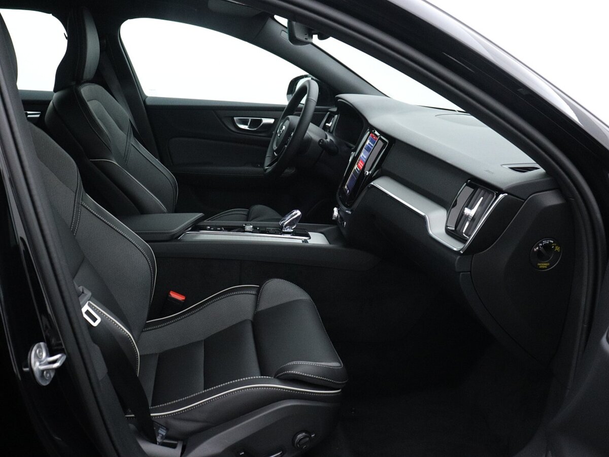 43755346 volvo v60 2 0 b4 197 pk plus dark nappa open grid bekleding electris ce119b