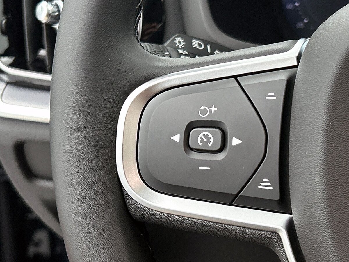 46693500 volvo v60 v60 t6 twin engine awd core business 19 velgen climate 56