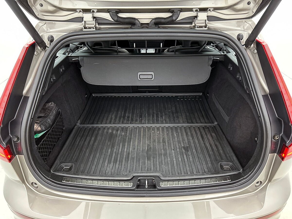 48741197 volvo v60 t6 awd 20 inch pano stoelventilatie 360 styling kit 64