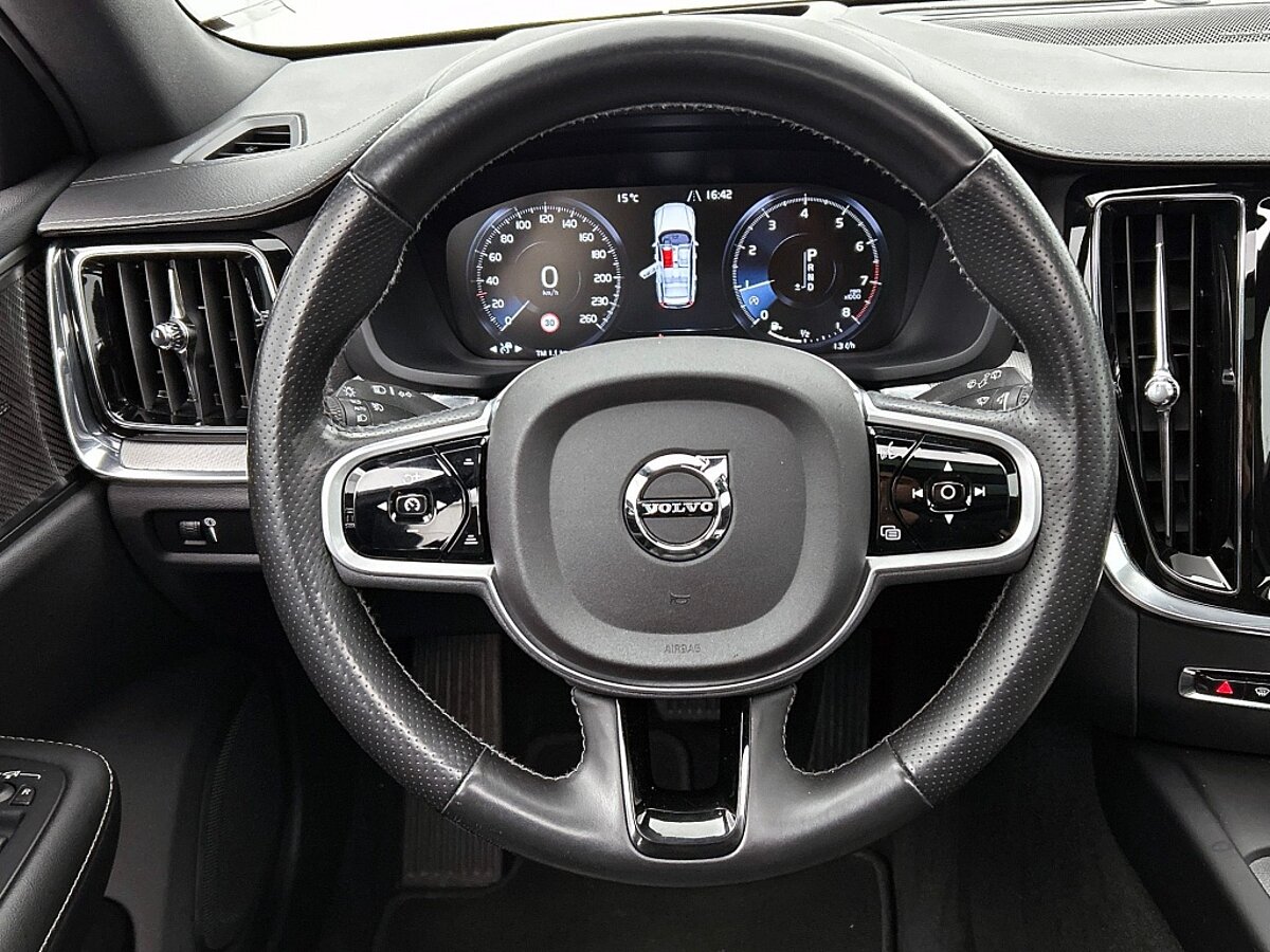 48741197 volvo v60 t6 awd 20 inch pano stoelventilatie 360 styling kit 81