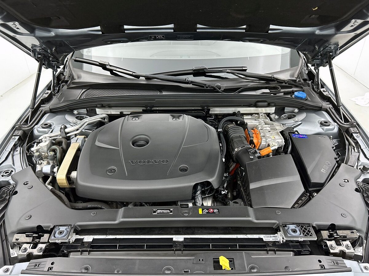 48797576 volvo s60 t6 r design pilot assist memory blis camera dab 16