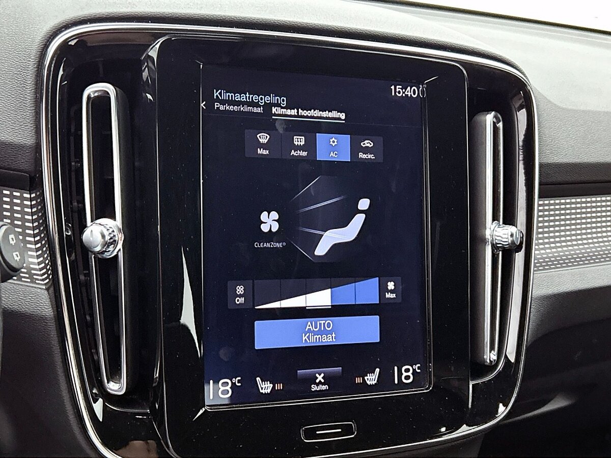 49567384 volvo xc40 2 0 t5 awd r design intro edition 36