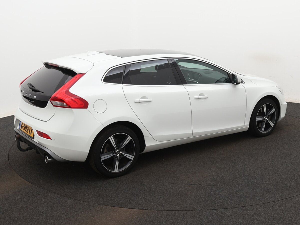 36012027 volvo v40 1 5 t3 polar sport 82