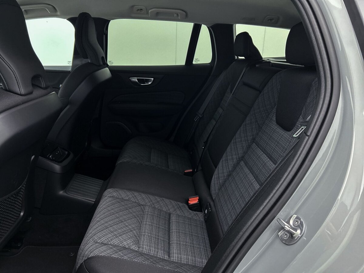 45164445 volvo v60 2 0 t6 awd core bright trekhaak 94