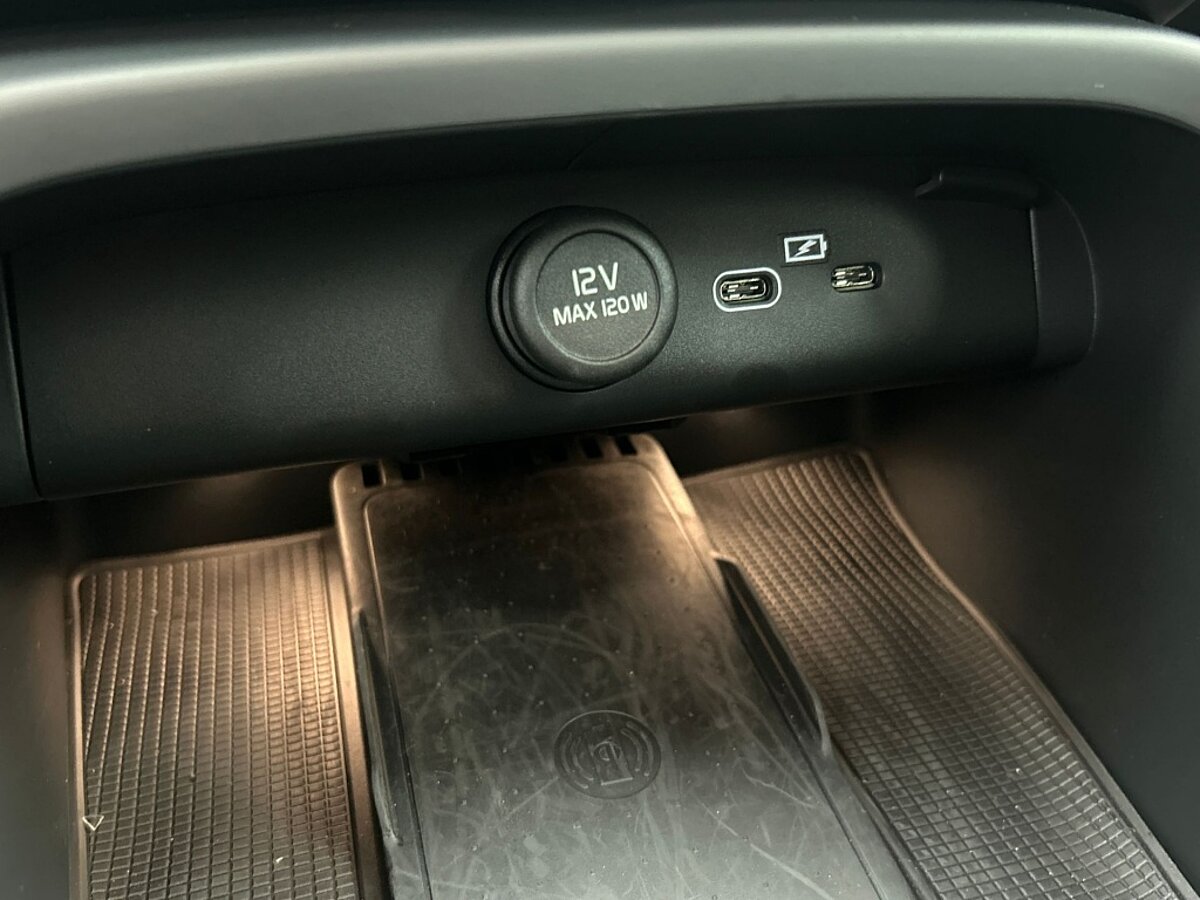 46688063 volvo c40 extended range plus 82 kwh trekhaak extra getint glas 68