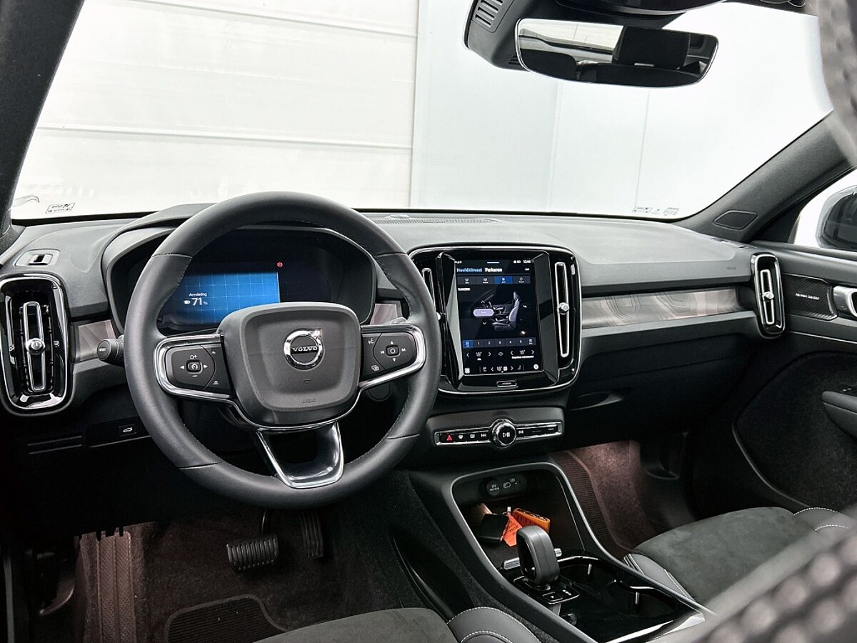 46742271 volvo xc40 extended range ultimate 82 kwh 20inch velgen panoramadak 40