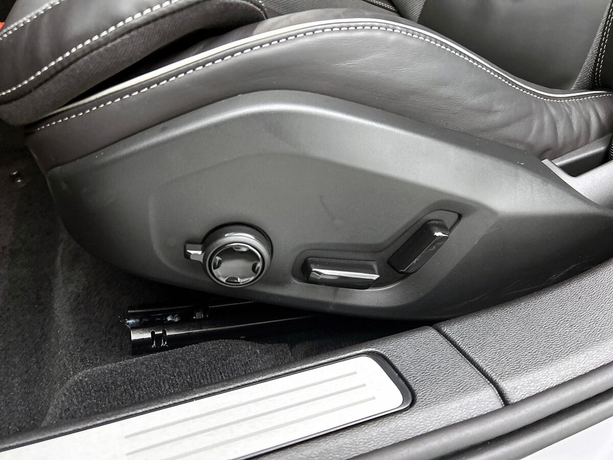 47540292 volvo v60 2 0 t6 awd plus dark trekhaak long range sportstoelen 88
