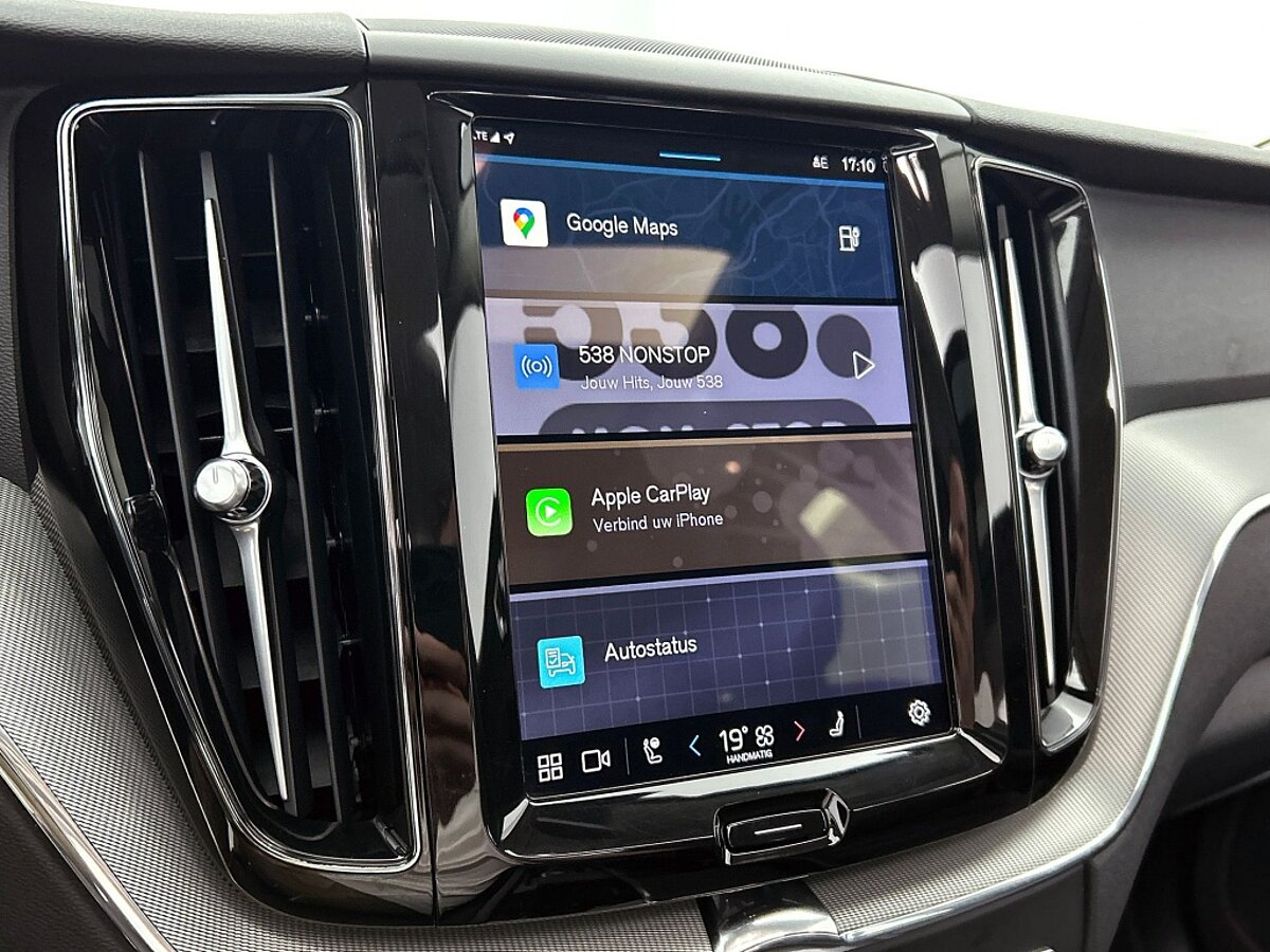 49002623 volvo xc60 2 0 t6 plus dark trekhaak 360a camera panoramadak 40