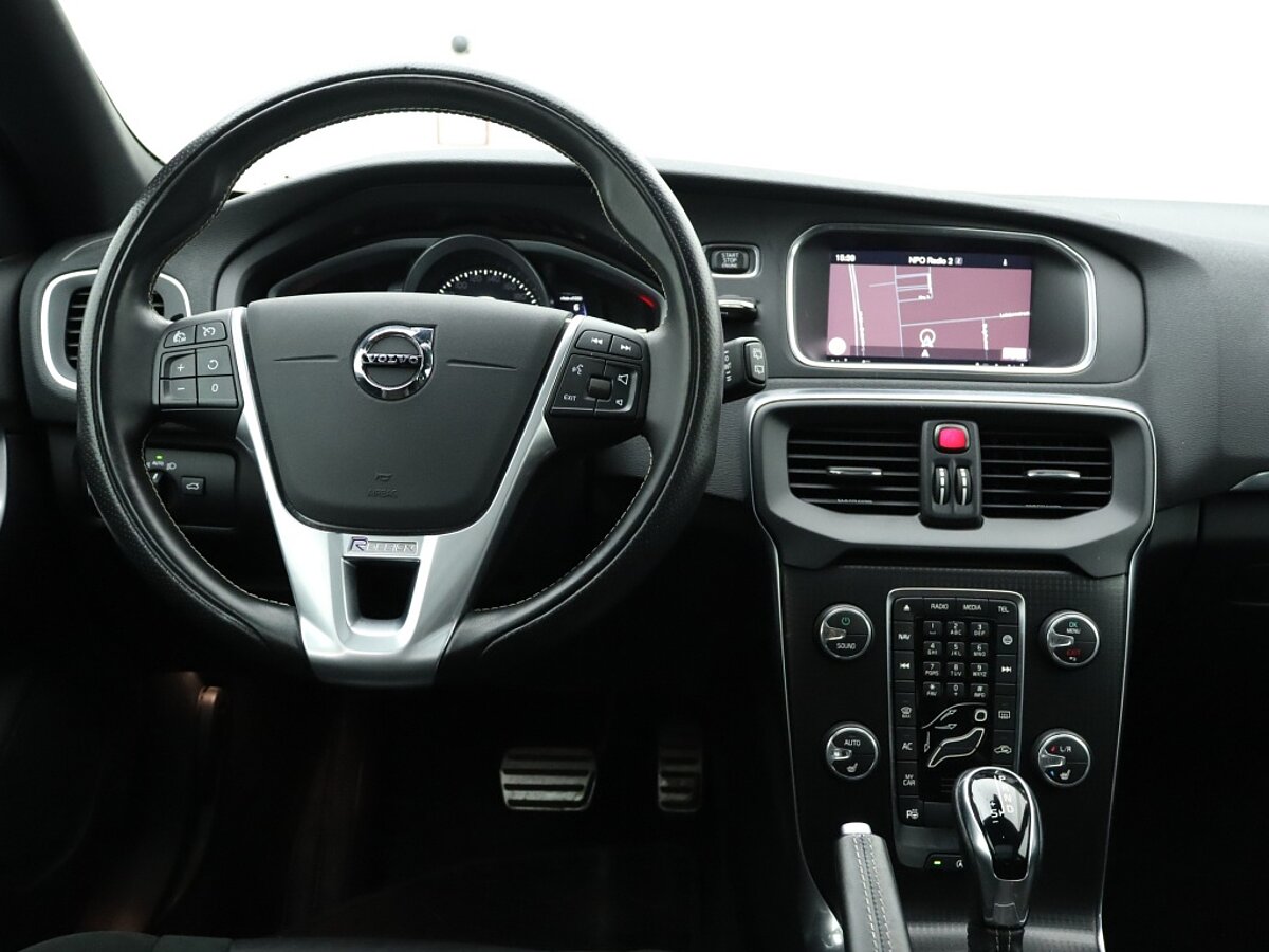 35952887 volvo v40 1 5 t3 polar sport 6 06