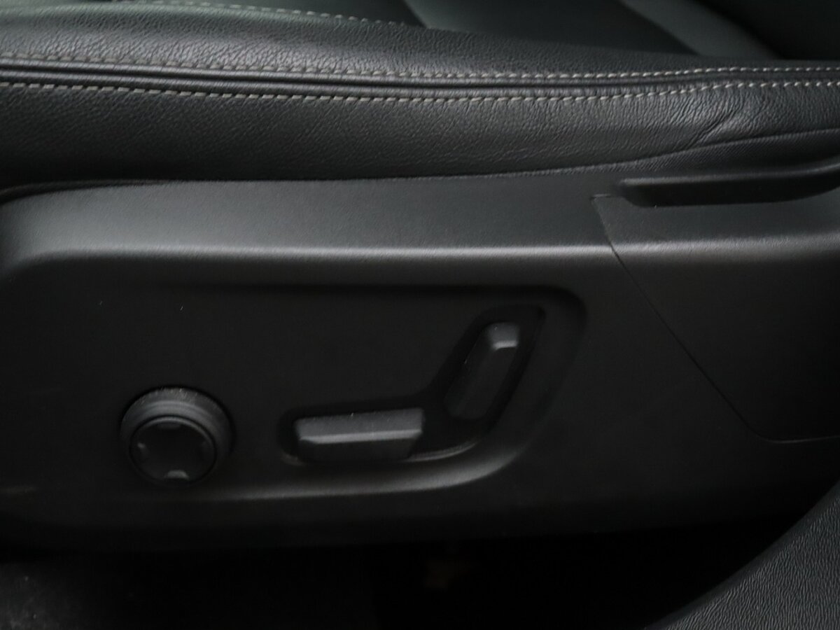 36079799 volvo xc40 1 5 t5 recharge inscription 89