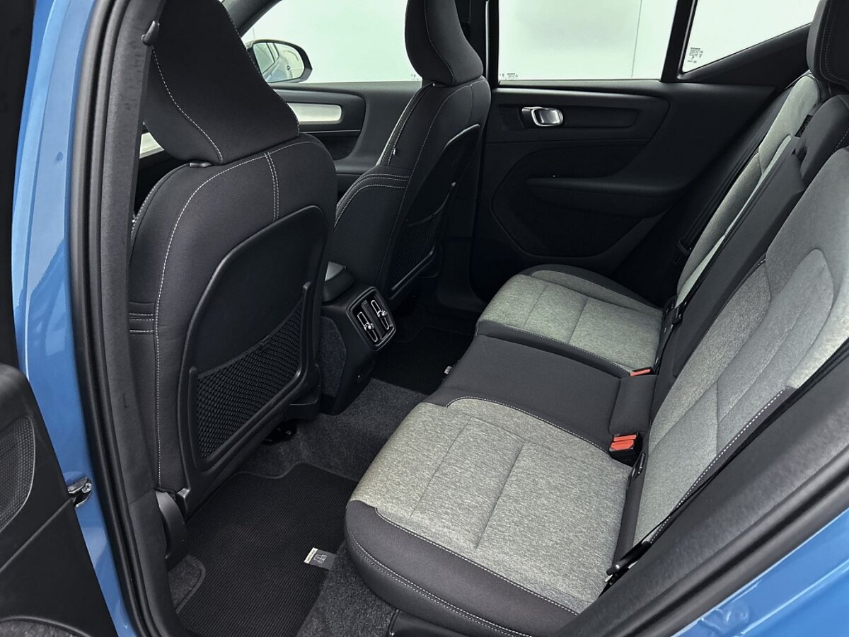 44837918 volvo xc40 2 0 b4 plus adaptive cruise camera trekhaak 08