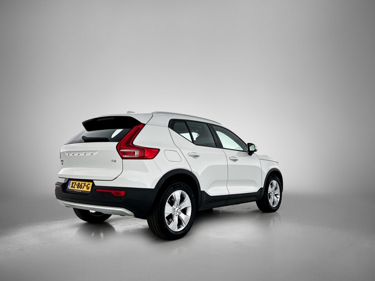 47163197 volvo xc40 2 0 t4 momentum 5 02