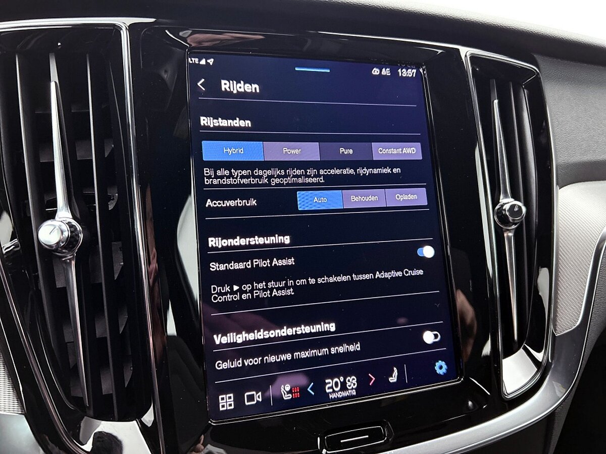 47464303 volvo v60 t6 awd recharge plus dark trekhaak 75