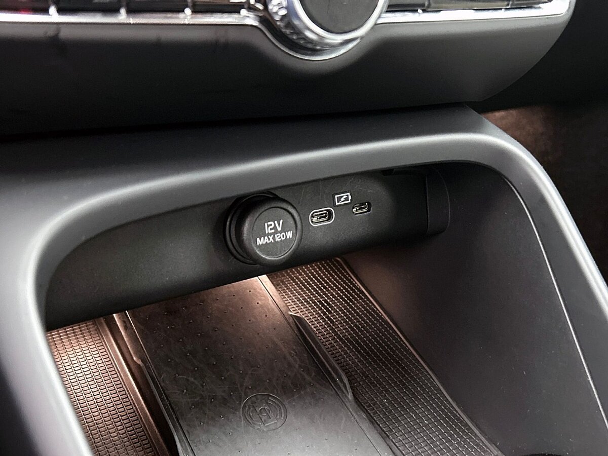 48947583 volvo xc40 2 0 b4 plus dark trekhaak harman kardon 51