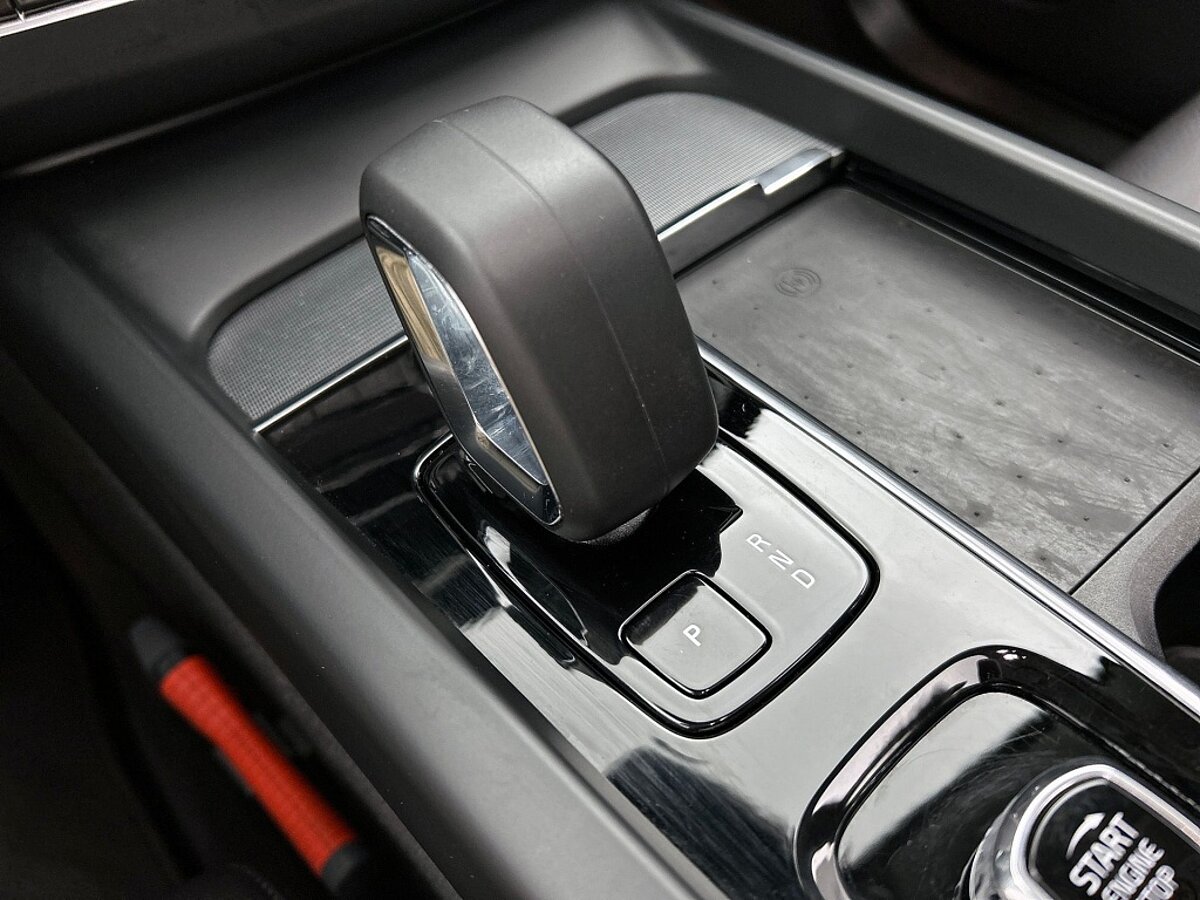 49002623 volvo xc60 2 0 t6 plus dark trekhaak 360a camera panoramadak 31