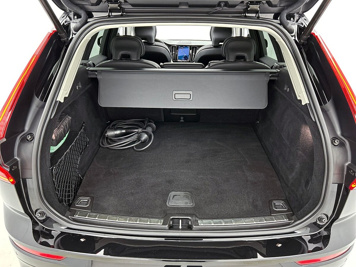 49419930 volvo xc60 t8 bright pano 20 inch long range 360 pilot assist 49