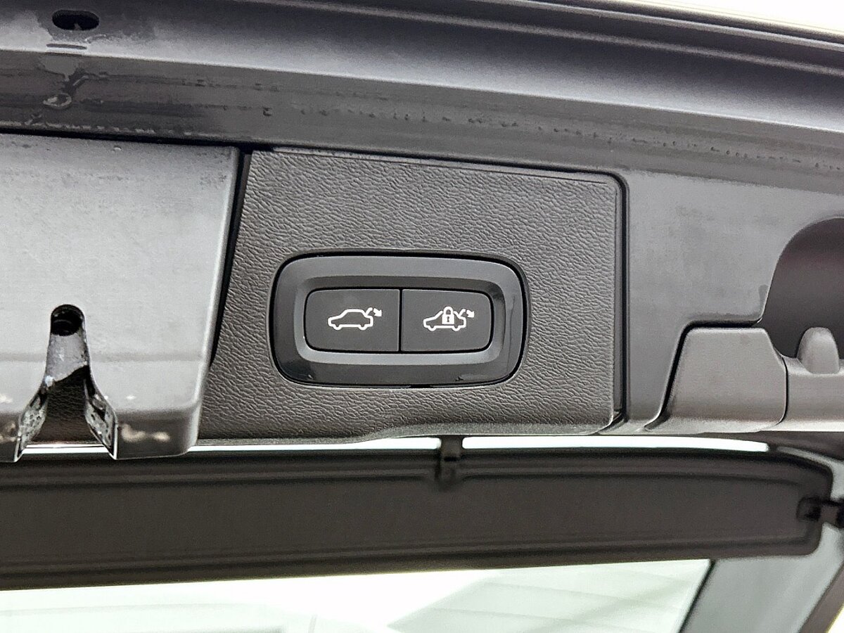 49717398 volvo xc60 2 0 t6 awd plus dark trekhaak 360a camera panoramadak 78