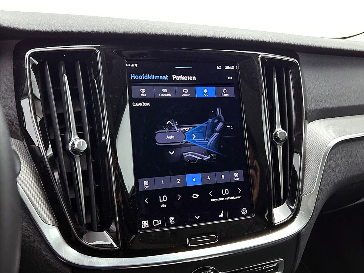 45734638 volvo v60 b4 plus dark 19 lm panoramadak 1c9ffe