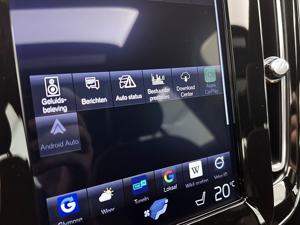 48084423 volvo xc40 1 5 t5 recharge r design 41