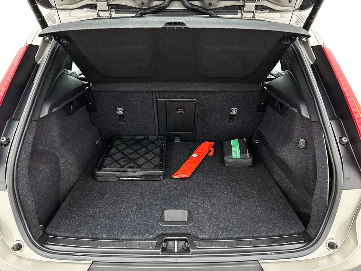 48970631 volvo xc40 1 5 t2 business pro trekhaak blis navigatie dab 56