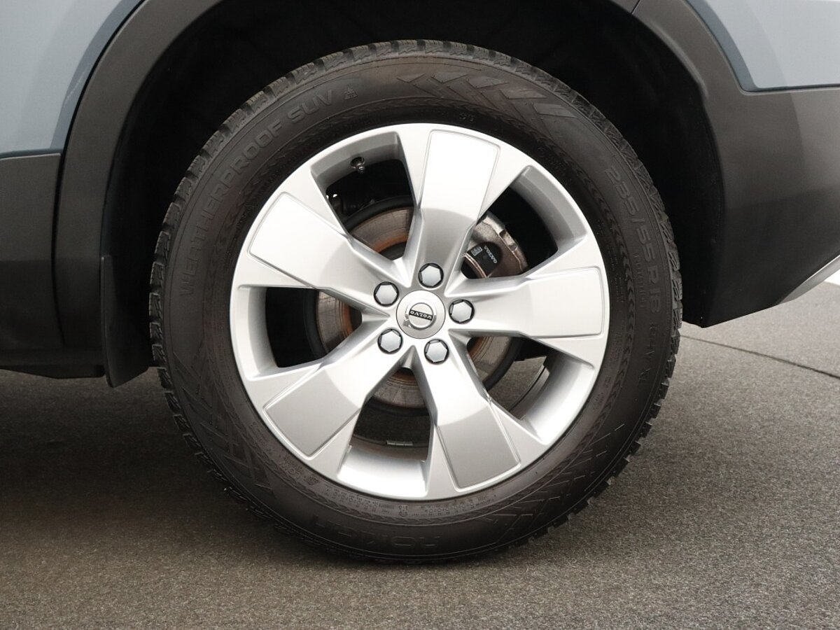 34948997 volvo xc40 1 5 t3 momentum pro lichtmetalen velgen elec achterklep 9aa546