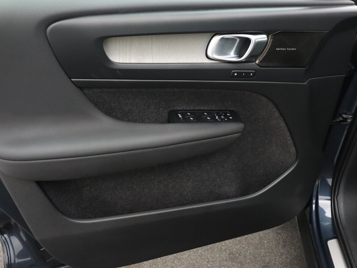 35484671 volvo xc40 1 5 t5 recharge inscription 6db4a1