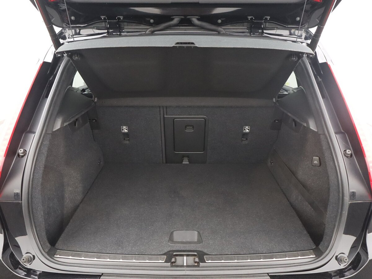 36161815 volvo xc40 1 5 t5 rech inscr 0a5e07