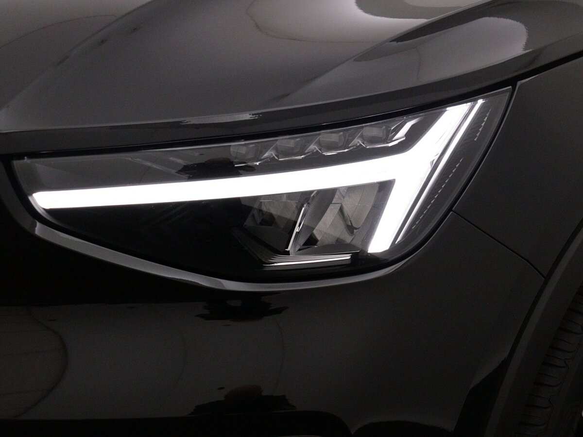 43888100 volvo xc40 2 0 b3 essential 680f85