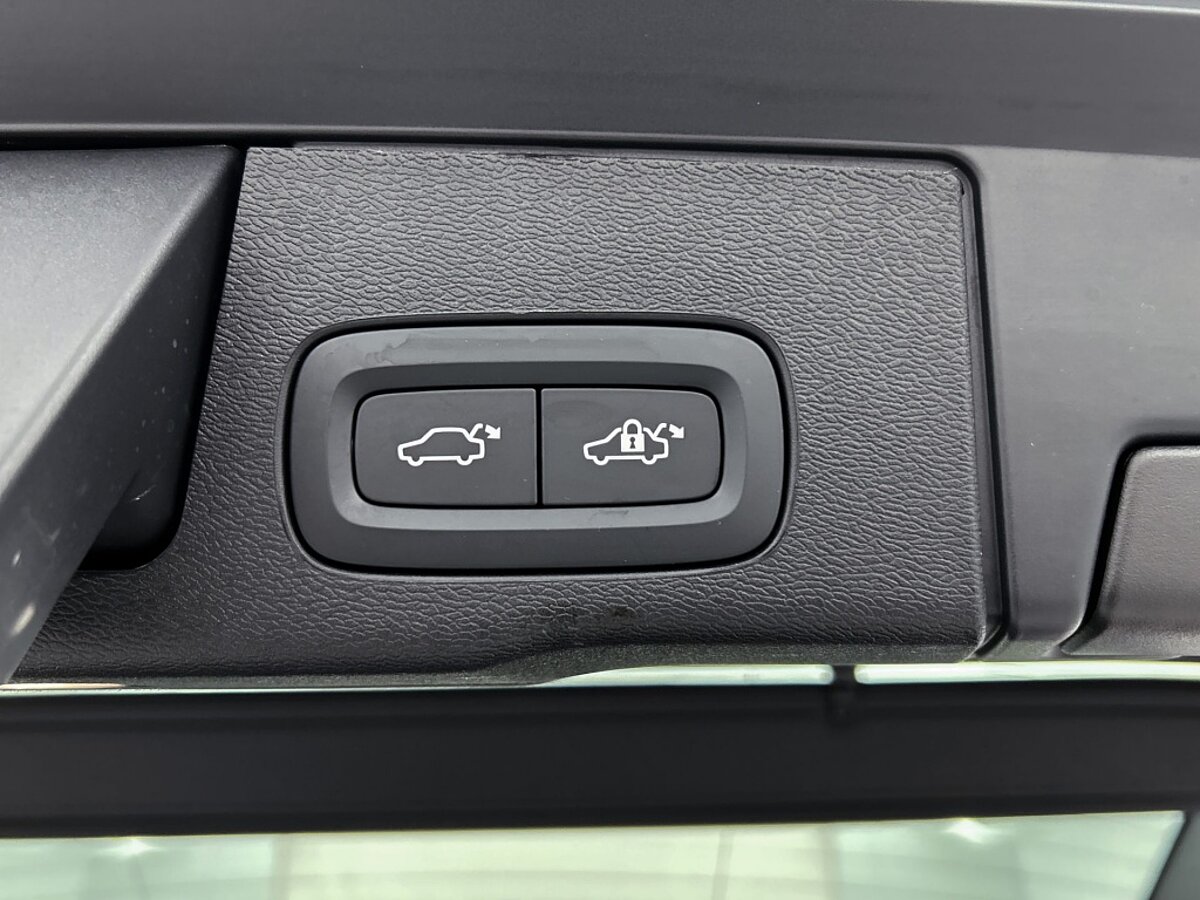 44312520 volvo xc60 2 0 t6 awd ultimate dark trekhaak 9194c4