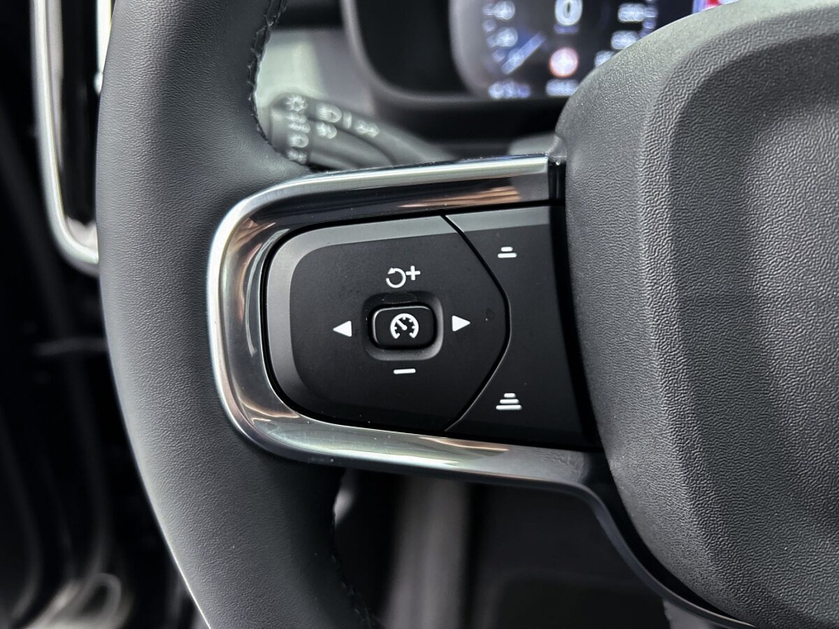 45736307 volvo xc40 t4 recharge inscription expression 16