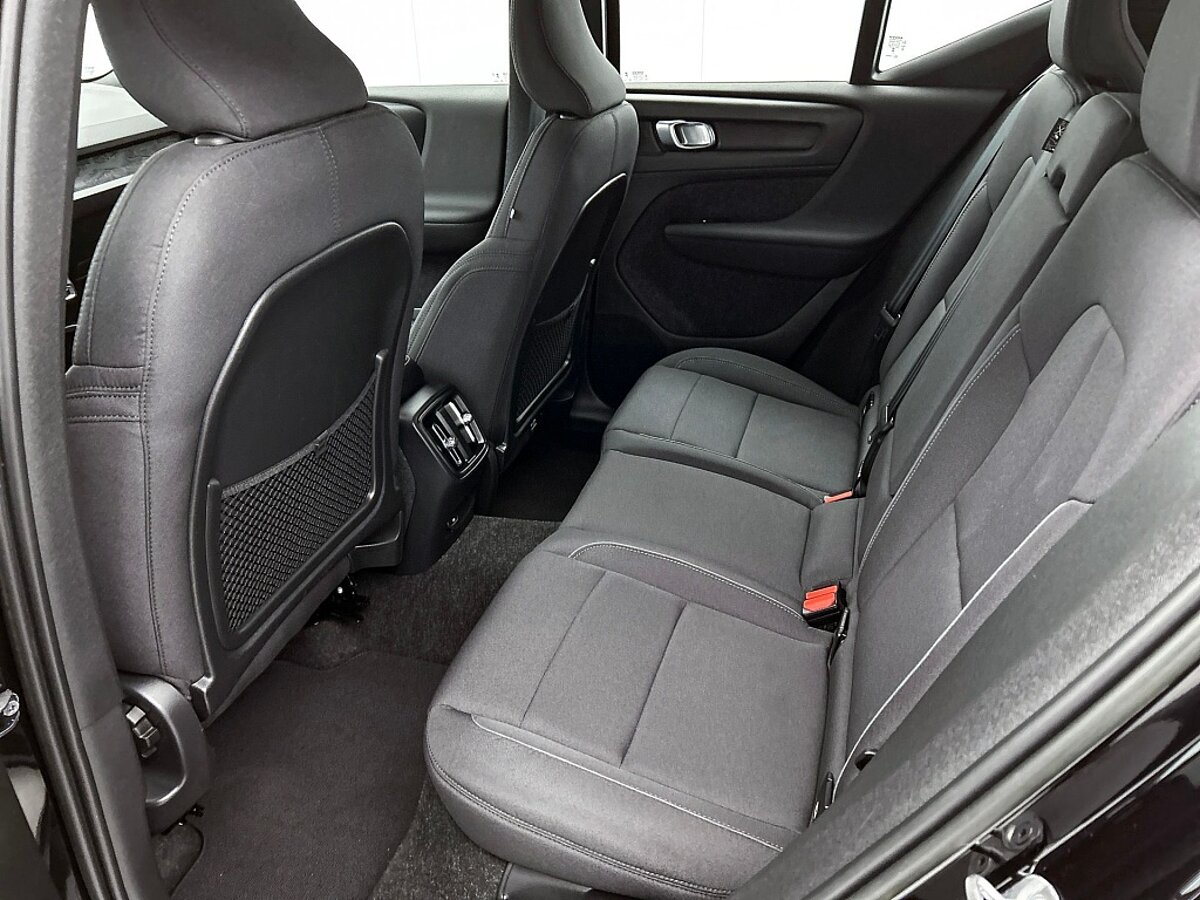 46101950 volvo xc40 recharge plus 70 kwh 33