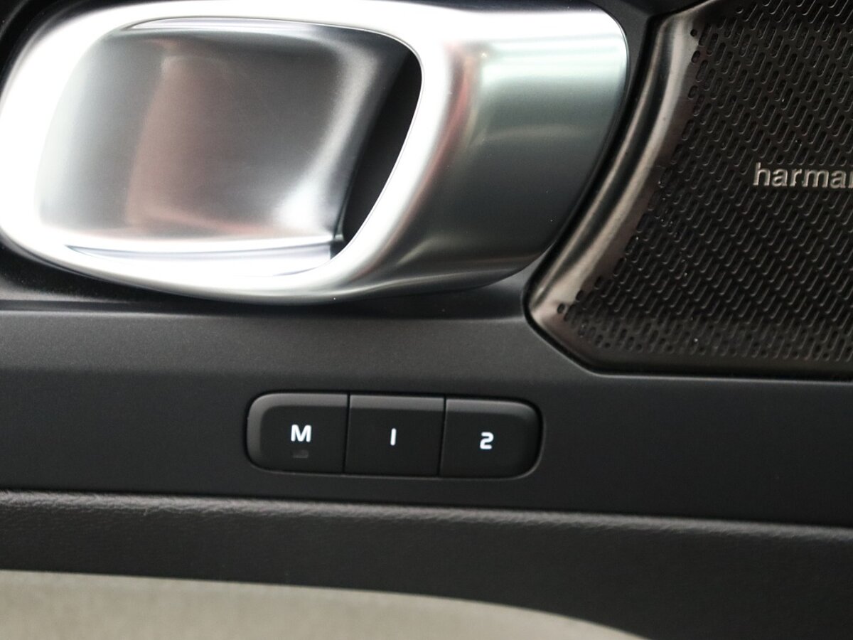 34949684 volvo xc40 1 5 t4 recharge ultimate 6d7e99